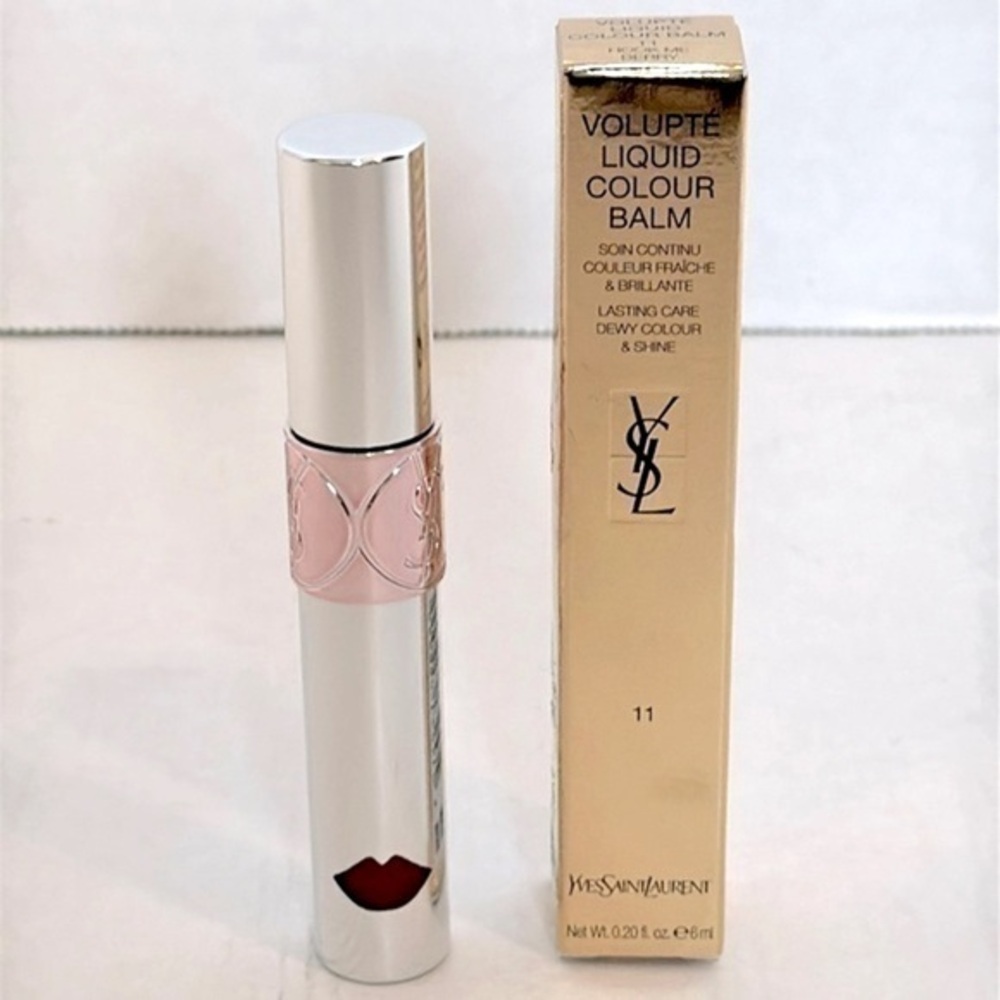 YVES SAINT LAURENT
Volupté Liquid Colour Balm hook me Berry NIB